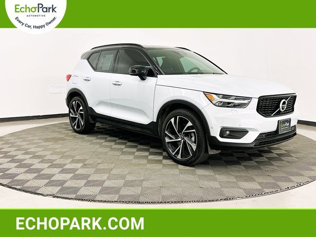 2021 Volvo XC40 R-Design