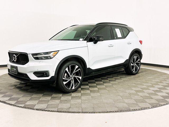 2021 Volvo XC40 R-Design