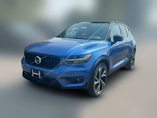 2021 Volvo XC40 R-Design