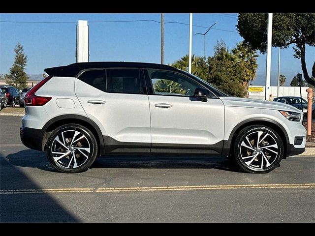 2021 Volvo XC40 R-Design