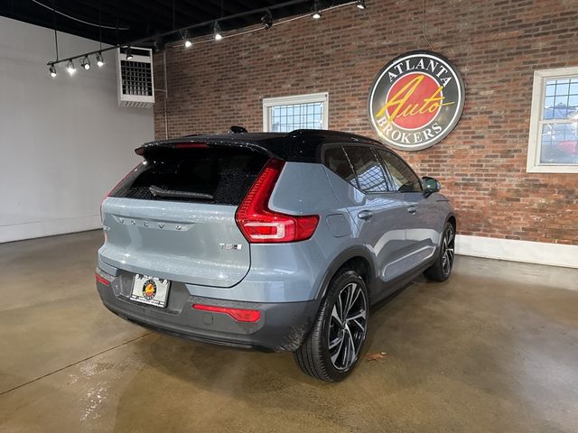 2021 Volvo XC40 R-Design