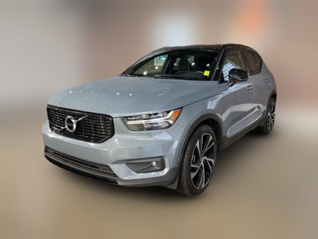 2021 Volvo XC40 R-Design