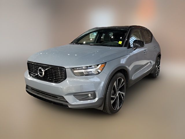 2021 Volvo XC40 R-Design