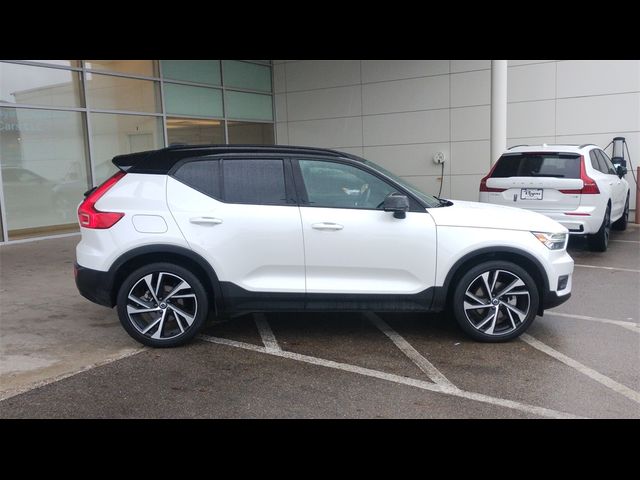 2021 Volvo XC40 R-Design