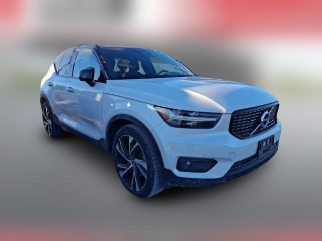 2021 Volvo XC40 R-Design