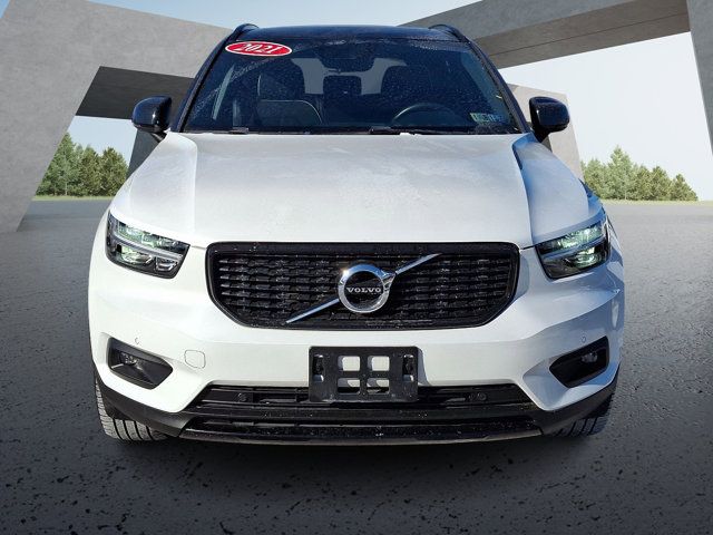 2021 Volvo XC40 R-Design