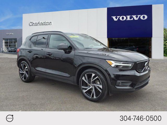 2021 Volvo XC40 R-Design