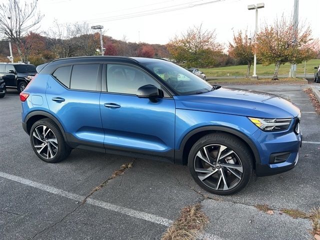 2021 Volvo XC40 R-Design