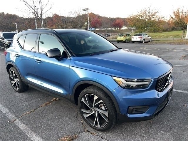 2021 Volvo XC40 R-Design