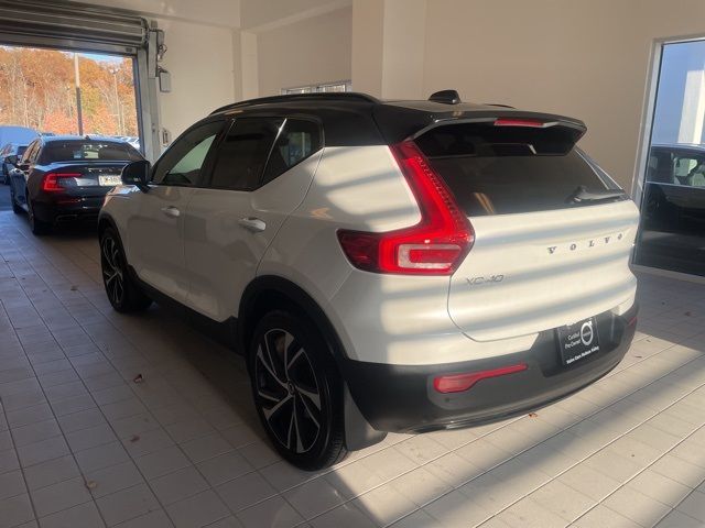 2021 Volvo XC40 R-Design