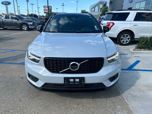 2021 Volvo XC40 R-Design