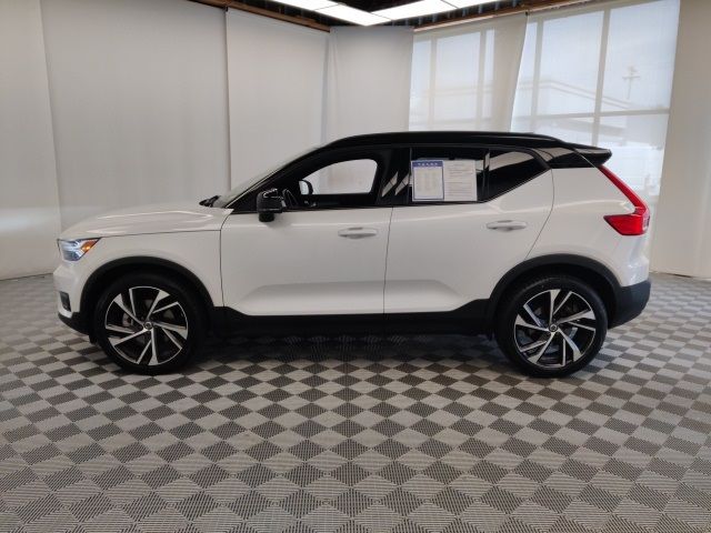 2021 Volvo XC40 R-Design