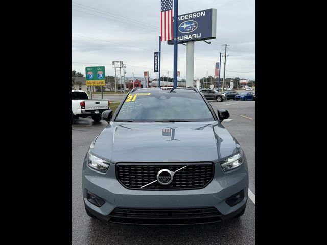 2021 Volvo XC40 R-Design