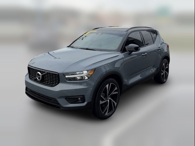 2021 Volvo XC40 R-Design