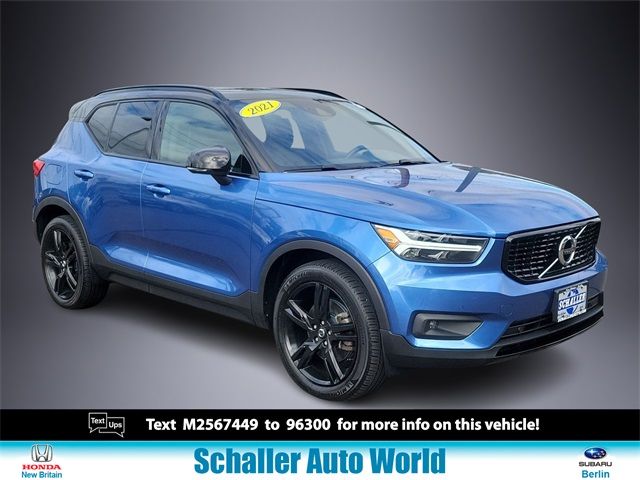 2021 Volvo XC40 R-Design