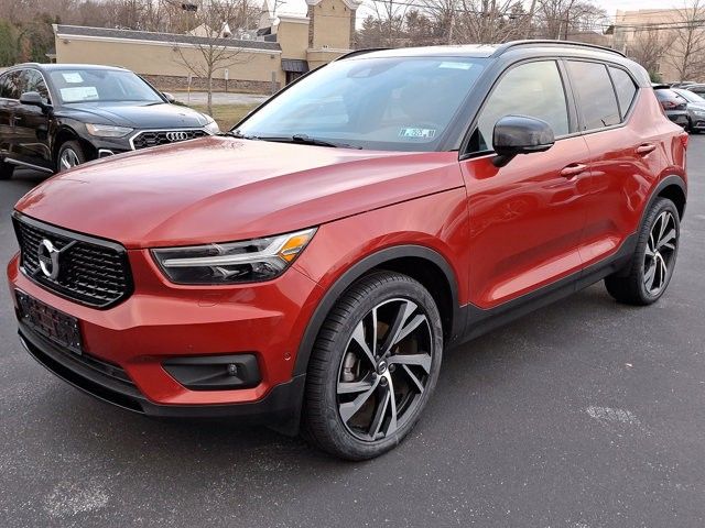 2021 Volvo XC40 R-Design