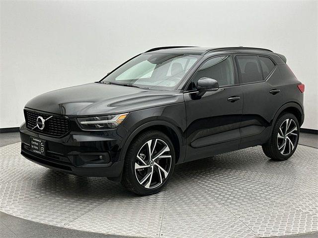 2021 Volvo XC40 R-Design