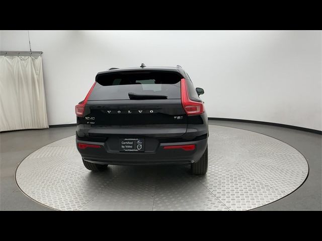 2021 Volvo XC40 R-Design