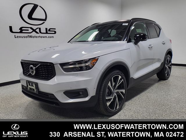 2021 Volvo XC40 R-Design