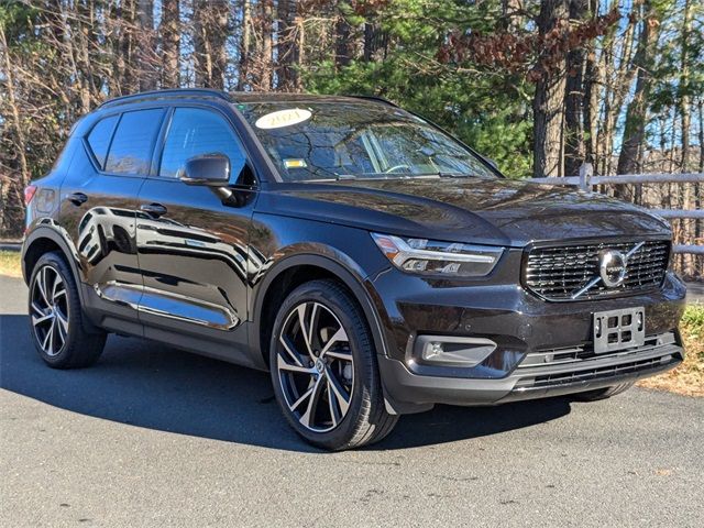 2021 Volvo XC40 R-Design