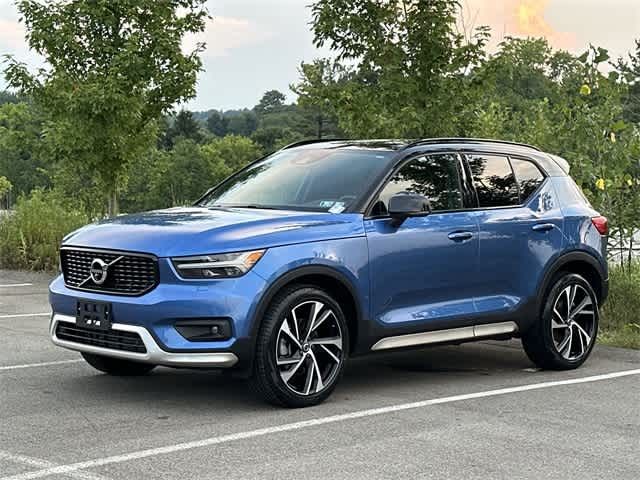 2021 Volvo XC40 R-Design