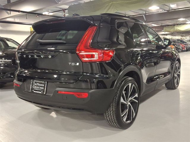 2021 Volvo XC40 R-Design