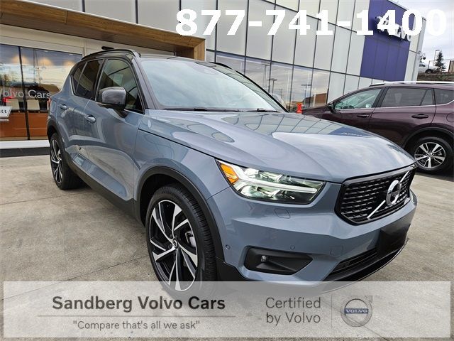 2021 Volvo XC40 R-Design