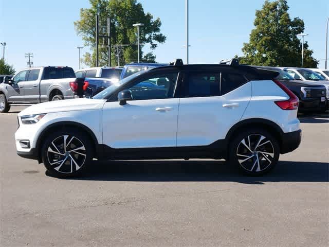 2021 Volvo XC40 R-Design