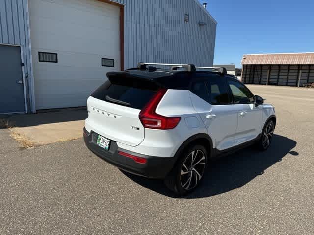 2021 Volvo XC40 R-Design