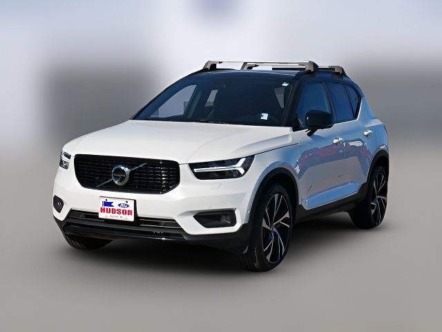 2021 Volvo XC40 R-Design