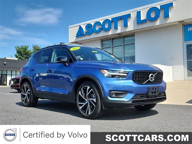 2021 Volvo XC40 R-Design