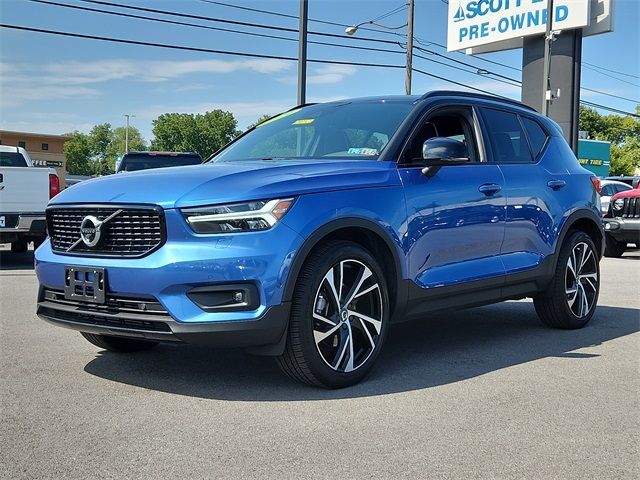 2021 Volvo XC40 R-Design