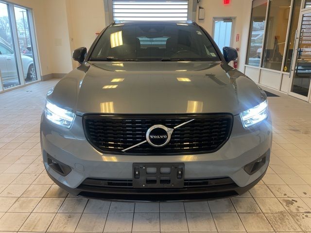 2021 Volvo XC40 R-Design