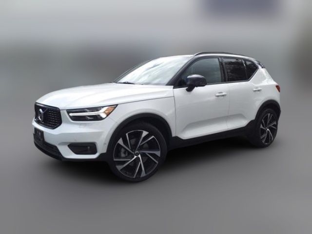 2021 Volvo XC40 R-Design