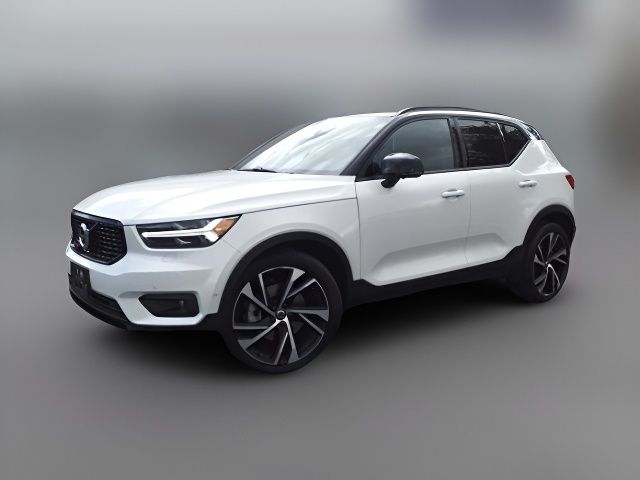 2021 Volvo XC40 R-Design
