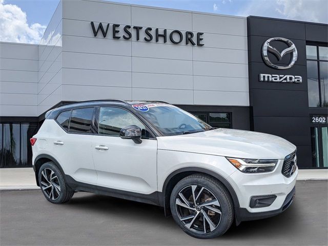 2021 Volvo XC40 R-Design