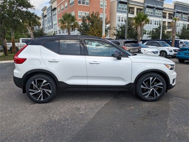 2021 Volvo XC40 R-Design