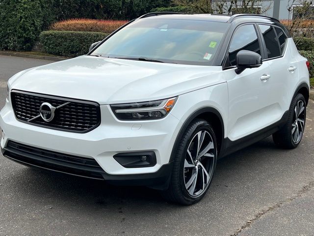 2021 Volvo XC40 R-Design