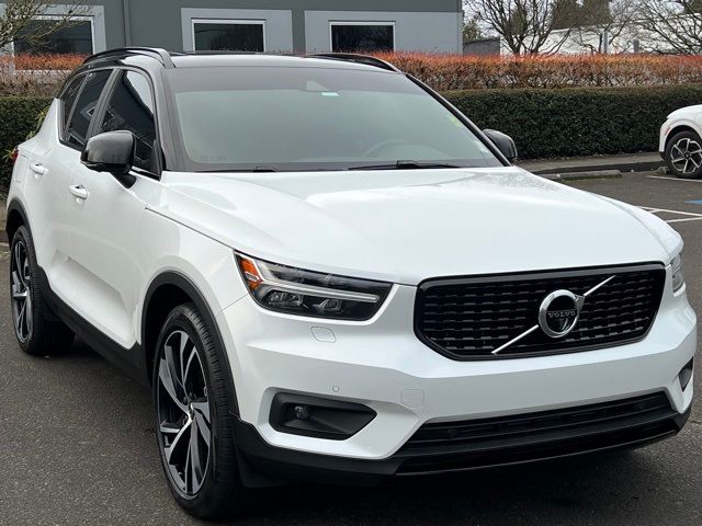 2021 Volvo XC40 R-Design