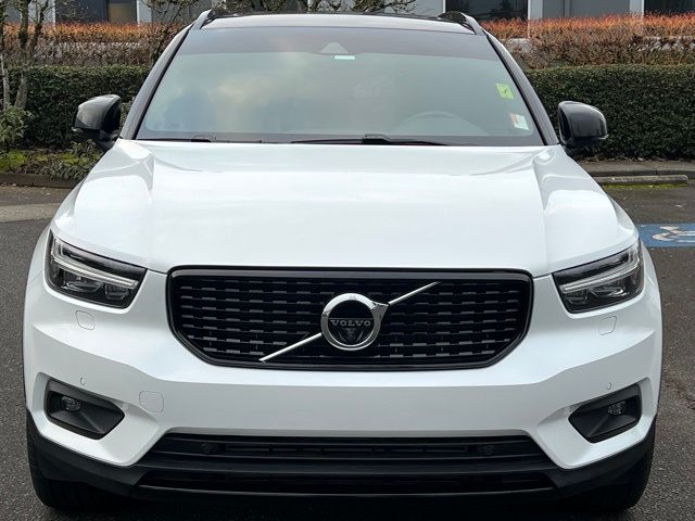 2021 Volvo XC40 R-Design