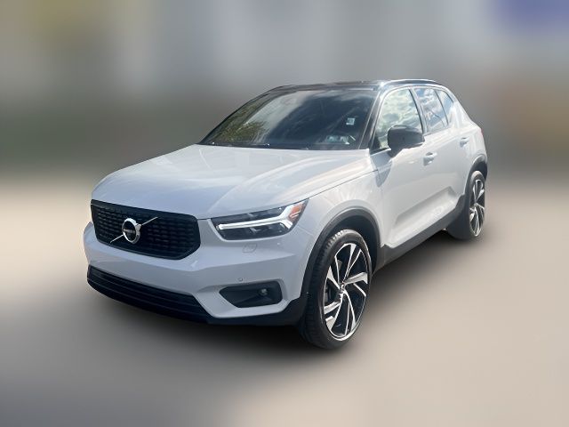 2021 Volvo XC40 R-Design