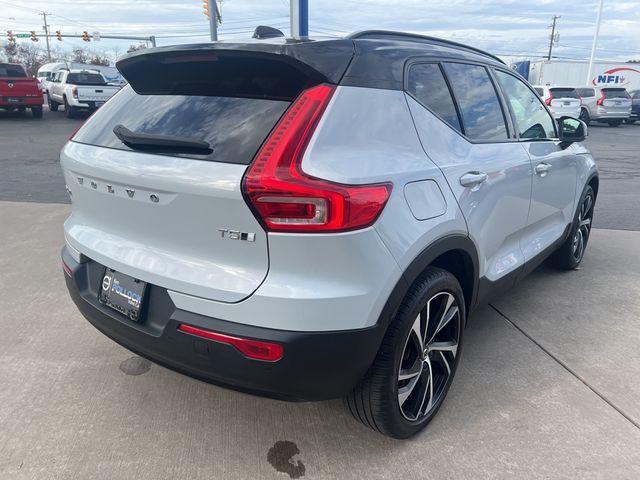 2021 Volvo XC40 R-Design