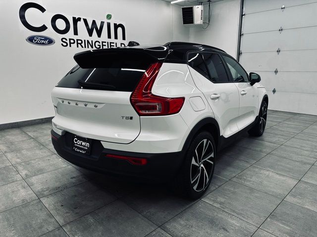 2021 Volvo XC40 R-Design