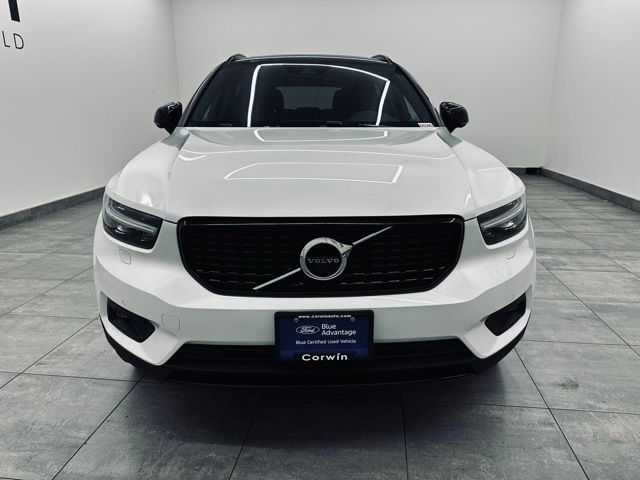 2021 Volvo XC40 R-Design