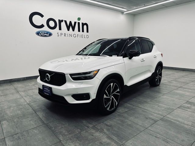 2021 Volvo XC40 R-Design