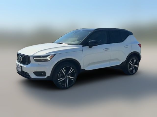 2021 Volvo XC40 R-Design