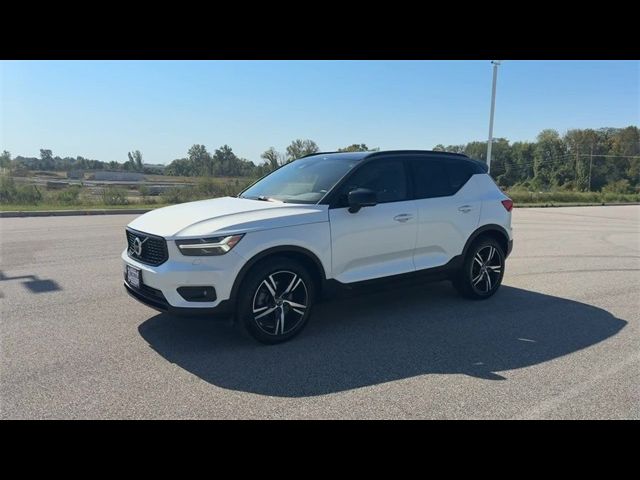 2021 Volvo XC40 R-Design