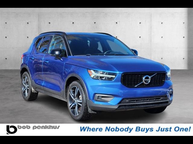 2021 Volvo XC40 R-Design