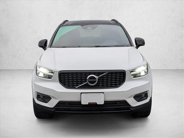 2021 Volvo XC40 R-Design
