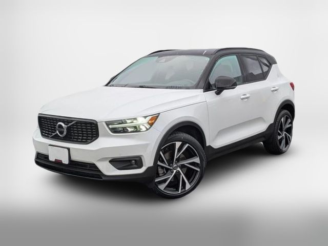 2021 Volvo XC40 R-Design